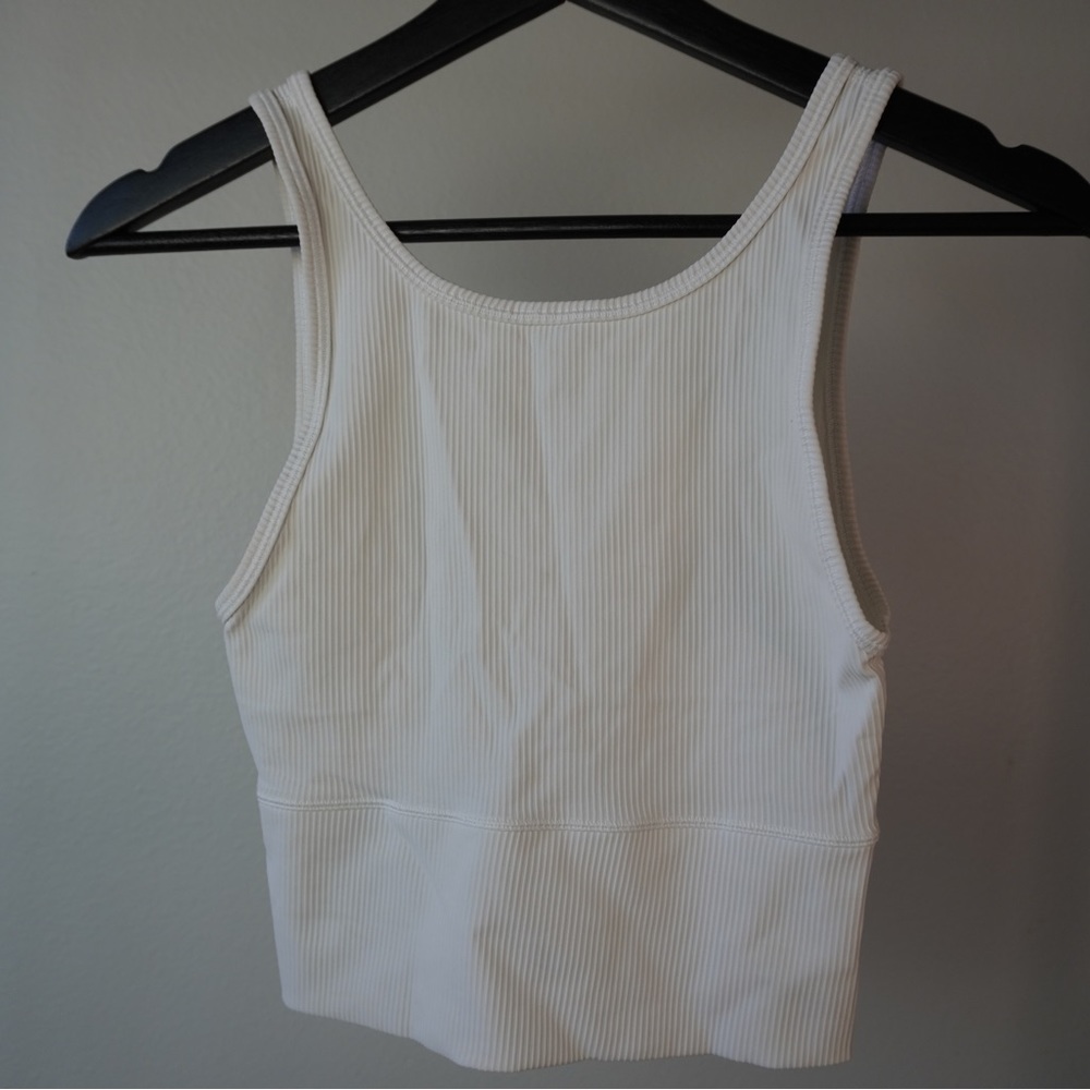 Lululemon crop top